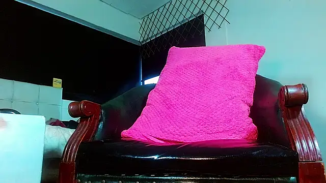 Snapshot of bellatrixx_69 chatting on February 2026 11:40:01 AM bellatrixx 69 online show from February 2026 11:40:01 AM