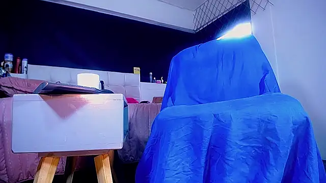 Snapshot of bellatrixx_69 chatting on November 2025 11:47:01 AM bellatrixx 69 online show from November 2025 11:47:01 AM