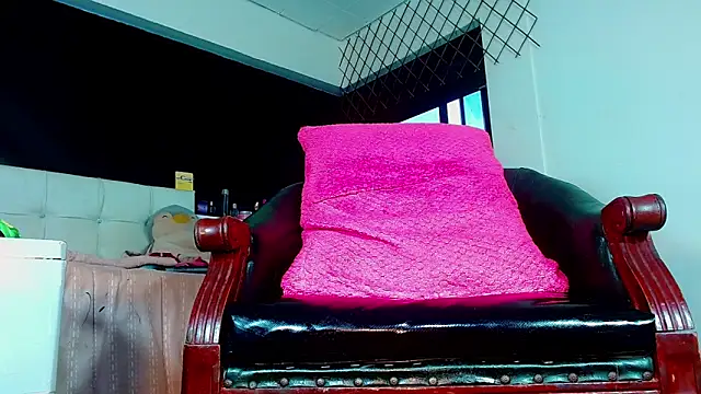 Snapshot of bellatrixx_69 chatting on January 2026 11:24:02 AM bellatrixx 69 online show from January 2026 11:24:02 AM