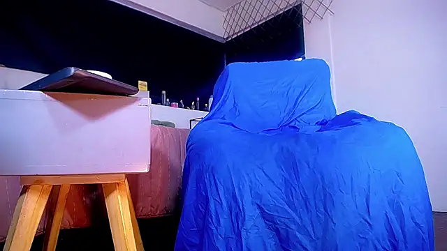 Snapshot of bellatrixx_69 chatting on October 2025 11:31:02 AM bellatrixx 69 online show from October 2025 11:31:02 AM