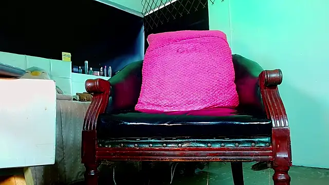 Snapshot of bellatrixx_69 chatting on January 2026 12:56:01 PM bellatrixx 69 online show from January 2026 12:56:01 PM