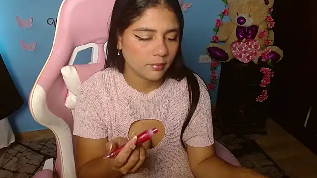 Candela-Smith online show from April 2026 04:35:01 PM