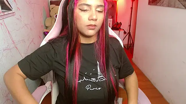 Candela-Smith online show from October 2025 03:55:01 PM