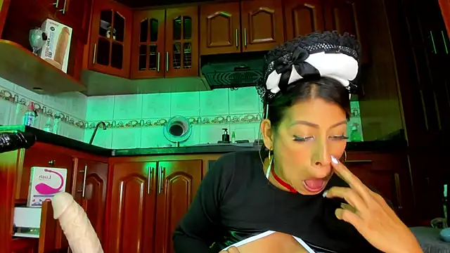 LaureenHills online show from February 2025 02:52:01 AM