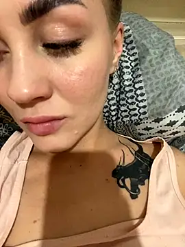 Snapshot of DreamGirl-777 chatting on October 2025 02:16:01 PM DreamGirl-777 online show from October 2025 02:16:01 PM