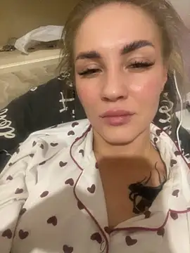 Snapshot of DreamGirl-777 chatting on September 2025 07:54:02 PM DreamGirl-777 online show from September 2025 07:54:02 PM