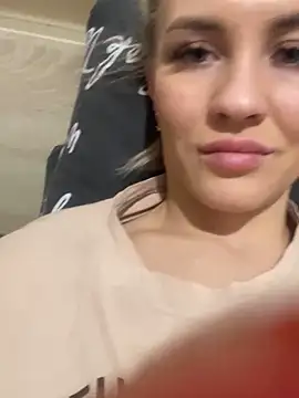 Snapshot of DreamGirl-777 chatting on January 2025 01:13:01 PM DreamGirl-777 online show from January 2025 01:13:01 PM