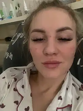 Snapshot of DreamGirl-777 chatting on February 2025 09:35:02 AM DreamGirl-777 online show from February 2025 09:35:02 AM