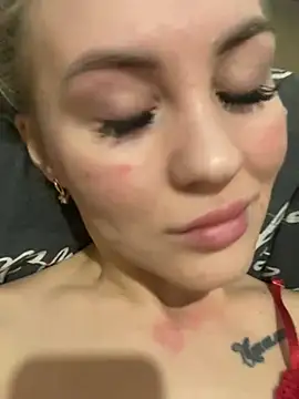 Snapshot of DreamGirl-777 chatting on February 2025 02:15:01 PM DreamGirl-777 online show from February 2025 02:15:01 PM