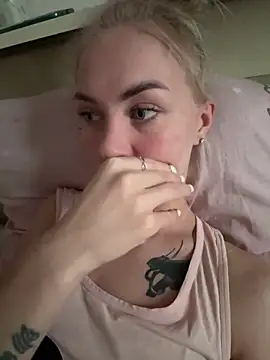 Snapshot of DreamGirl-777 chatting on December 2025 09:33:02 AM DreamGirl-777 online show from December 2025 09:33:02 AM