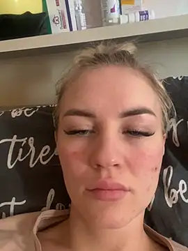 Snapshot of DreamGirl-777 chatting on January 2025 09:04:01 AM DreamGirl-777 online show from January 2025 09:04:01 AM