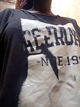 Snapshot of Swirly_blac chatting on February 2026 06:46:01 AM Swirly blac online show from February 2026 06:46:01 AM