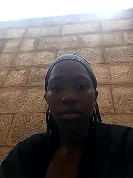 Snapshot of Swirly_blac chatting on February 2026 05:36:02 AM Swirly blac online show from February 2026 05:36:02 AM