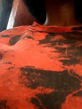 Snapshot of Swirly_blac chatting on November 2025 07:01:01 AM Swirly blac online show from November 2025 07:01:01 AM