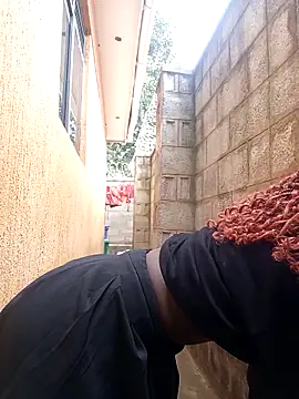 Snapshot of Swirly_blac chatting on February 2026 07:22:02 AM Swirly blac online show from February 2026 07:22:02 AM