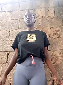 Snapshot of Swirly_blac chatting on February 2026 06:03:01 AM Swirly blac online show from February 2026 06:03:01 AM