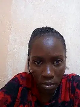 Snapshot of Swirly_blac chatting on September 2025 01:47:02 PM Swirly blac online show from September 2025 01:47:02 PM