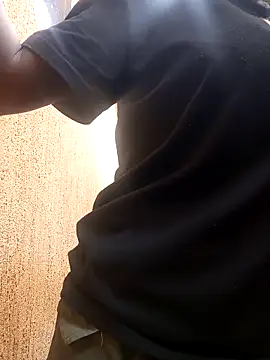 Snapshot of Swirly_blac chatting on February 2026 06:54:02 AM Swirly blac online show from February 2026 06:54:02 AM