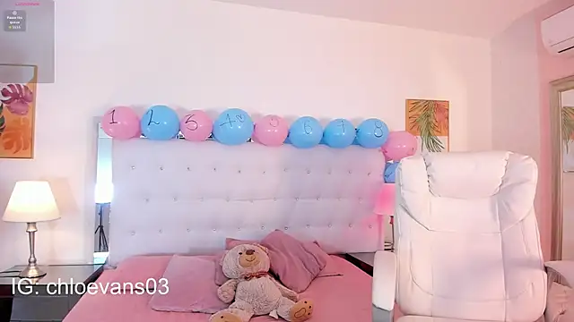 Chloe evans   online show from September 2025 11:58:02 AM