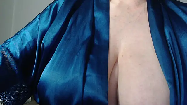 missdaniels online show from October 2025 02:12:01 AM