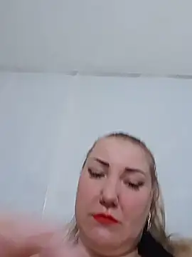 EmmaQueen4 online show from June 2026 07:09:01 AM