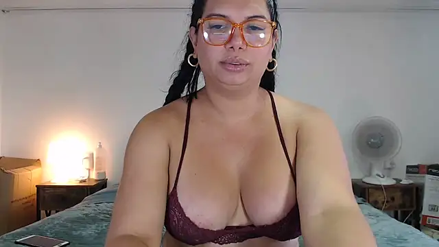Snapshot of flowerdirtty chatting on October 2025 05:58:02 PM flowerdirtty online show from October 2025 05:58:02 PM