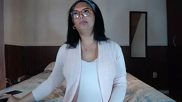 flowerdirtty online show from April 2026 08:17:01 PM