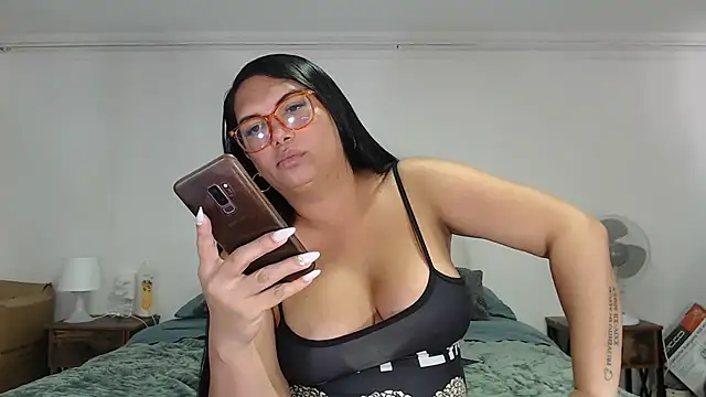 Snapshot of flowerdirtty chatting on September 2025 07:20:01 PM flowerdirtty online show from September 2025 07:20:01 PM