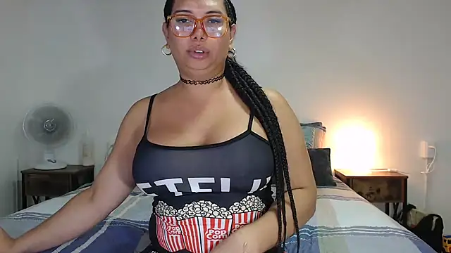 Snapshot of flowerdirtty chatting on November 2025 11:53:02 PM flowerdirtty online show from November 2025 11:53:02 PM