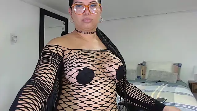 Snapshot of flowerdirtty chatting on November 2025 05:27:01 PM flowerdirtty online show from November 2025 05:27:01 PM