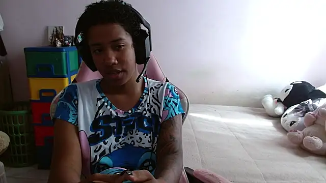 TiffanyRoouse online show from October 2025 02:17:02 PM