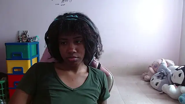 TiffanyRoouse online show from October 2025 01:35:01 PM