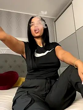  adelle online show from September 2025 11:56:01 AM