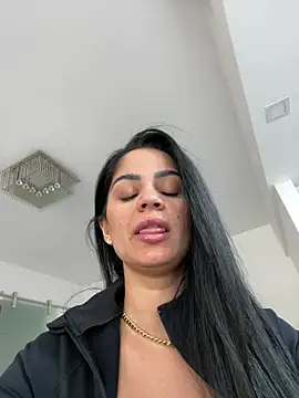  adelle online show from March 2026 12:05:01 PM