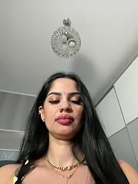  adelle online show from April 2026 01:06:02 PM