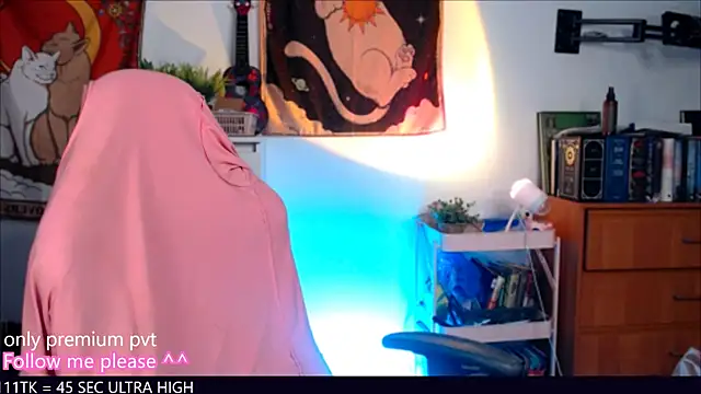 me  hanna online show from September 2025 10:52:02 PM