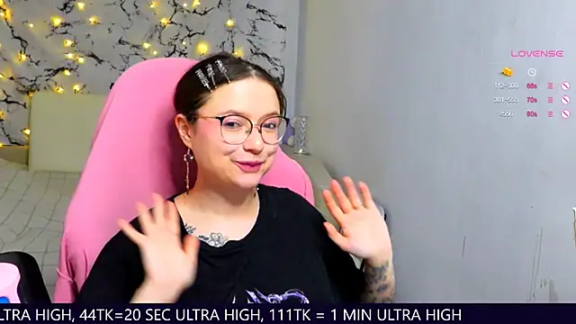 me  hanna online show from March 2025 10:32:01 PM