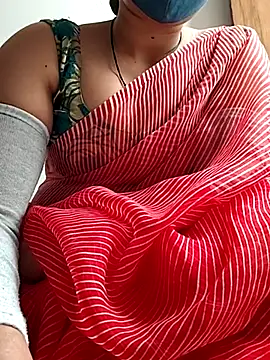 Snapshot of Archna-ji chatting on February 2025 05:20:02 AM Archna-ji online show from February 2025 05:20:02 AM