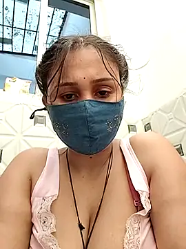 Snapshot of Archna-ji chatting on March 2025 05:37:01 AM Archna-ji online show from March 2025 05:37:01 AM