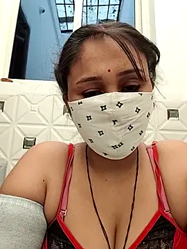 Snapshot of Archna-ji chatting on February 2025 05:40:01 AM Archna-ji online show from February 2025 05:40:01 AM