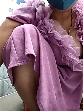 Snapshot of Archna-ji chatting on October 2025 08:28:01 AM Archna-ji online show from October 2025 08:28:01 AM