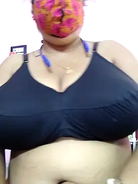 Snapshot of Kayra_34 chatting on November 2025 06:29:01 AM Kayra 34 online show from November 2025 06:29:01 AM