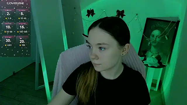 Florence meow online show from February 2025 05:19:02 PM