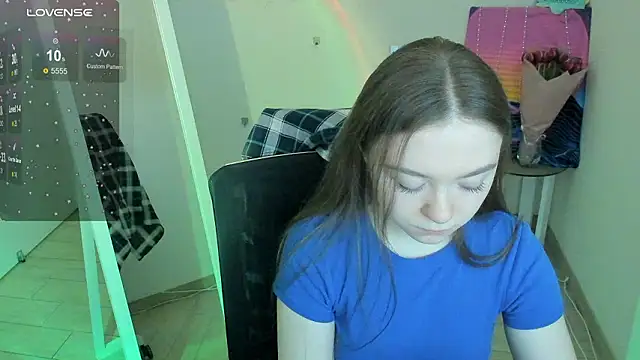 Florence meow online show from March 2026 07:39:01 AM