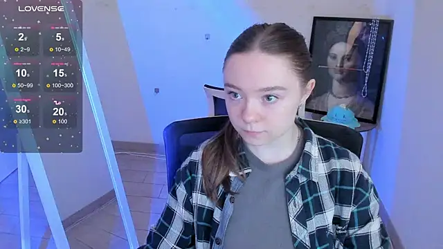 Florence meow online show from April 2026 06:42:01 AM