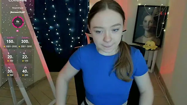 Florence meow online show from April 2026 07:04:02 AM