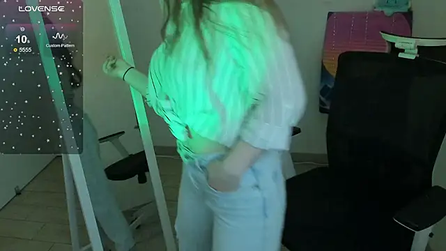 Florence meow online show from March 2026 07:42:02 AM