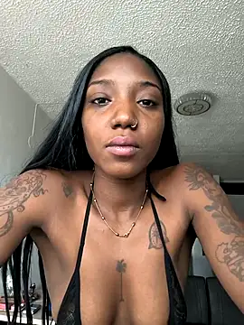 Snapshot of lilit_kyteler chatting on December 2025 08:32:02 PM lilit kyteler online show from December 2025 08:32:02 PM