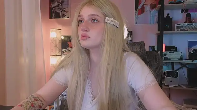 ELLIEJAY online show from June 2026 05:34:01 AM