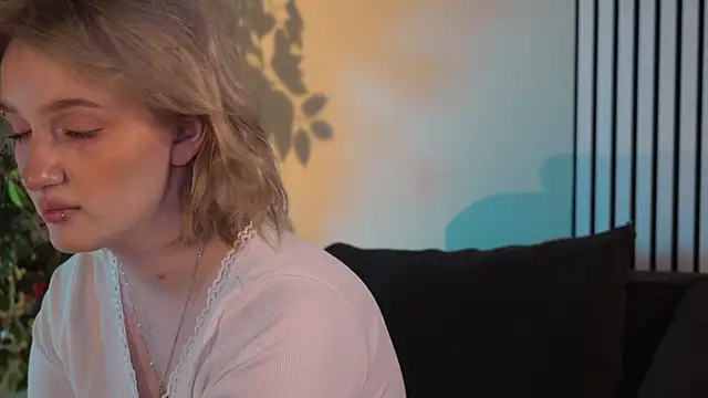 ELLIEJAY online show from April 2026 05:36:01 AM